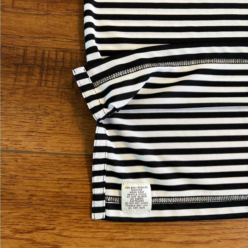 Peter Millar Summer Comfort Black & White Striped Polo - Size M - Performance - Picture 4 of 6